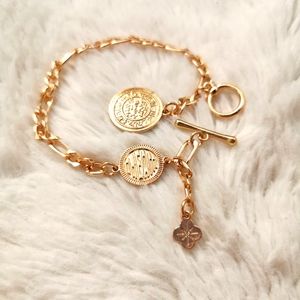 GOLD BRACELET